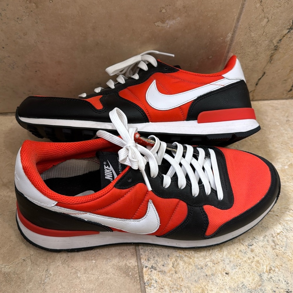 NIKE Internationalist Sneaker Shoes